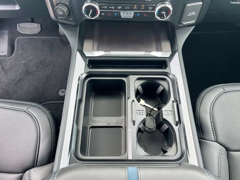 New 2026 Ford F250 Platinum w/ FX4 Off-Road Package AWD/4WD image 21