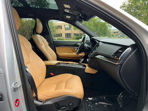Used 2017 Volvo XC90 T6 Momentum w/ Vision Package AWD/4WD image 16