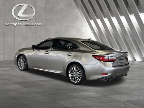 Used 2018 Lexus ES 350 image 2