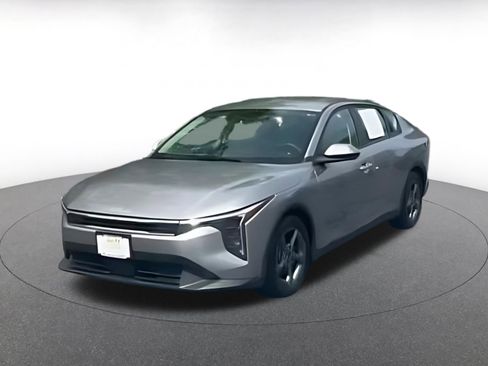 Used 2025 Kia K4 LXS image 15