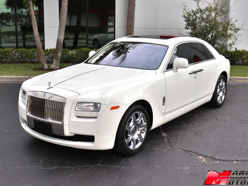 Used 2010 Rolls-Royce Ghost image 43
