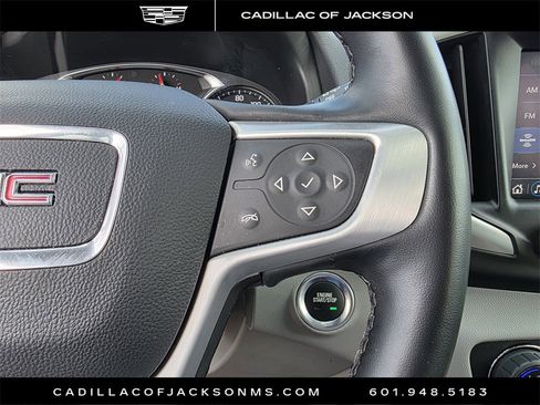 Used 2024 GMC Terrain SLT image 23