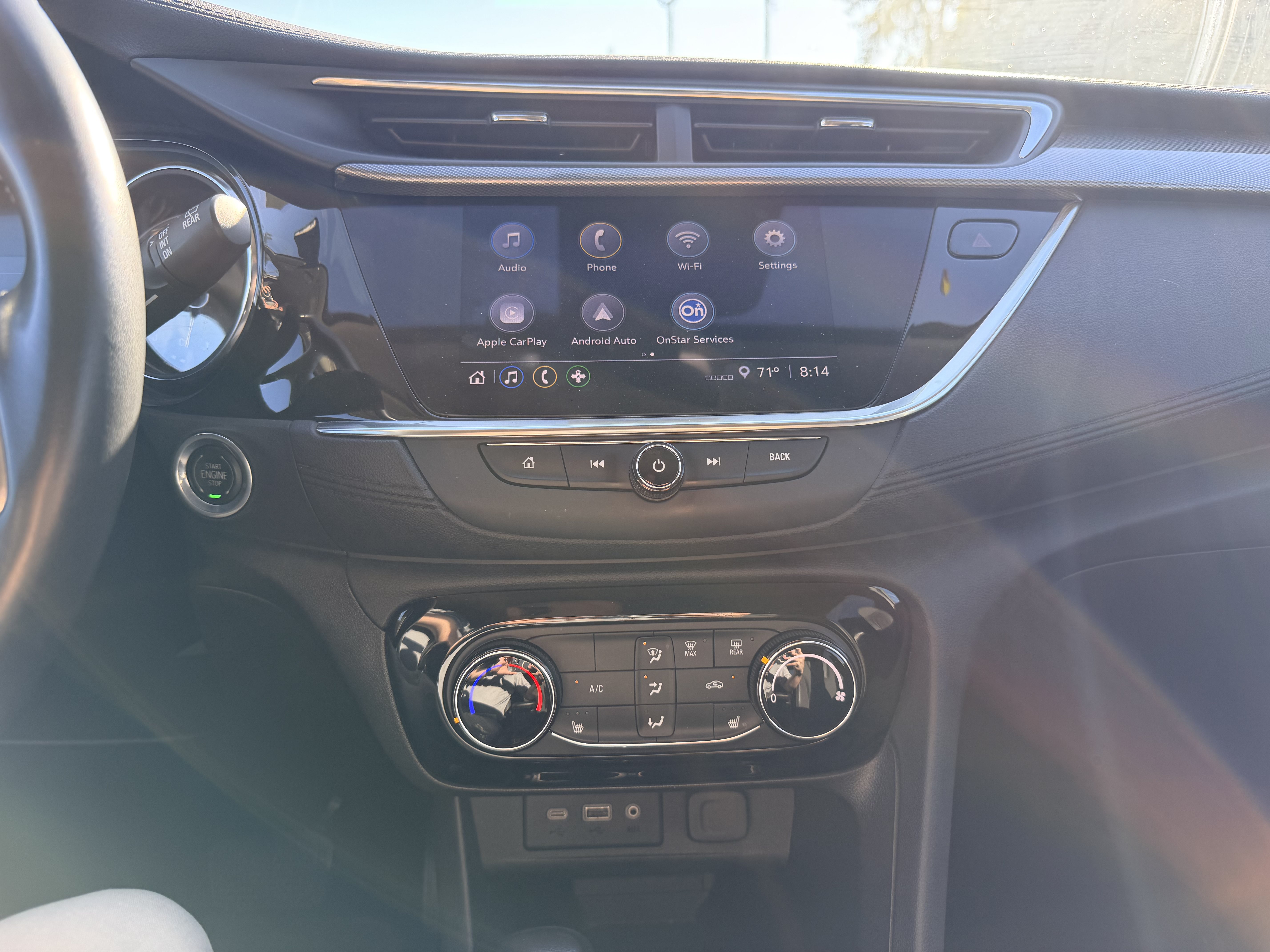 Used 2023 Buick Encore GX Preferred w/ Cold Weather Comfort Package AWD/4WD image 17