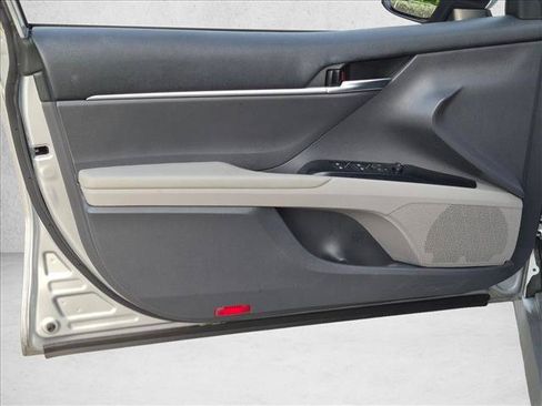 Certified 2020 Toyota Camry LE FWD image 11