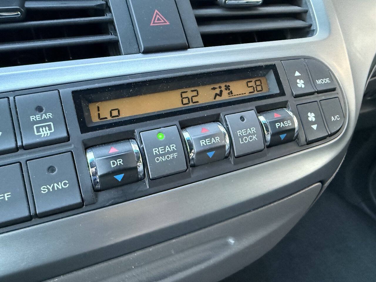 Used 2010 Honda Odyssey EX-L image 29