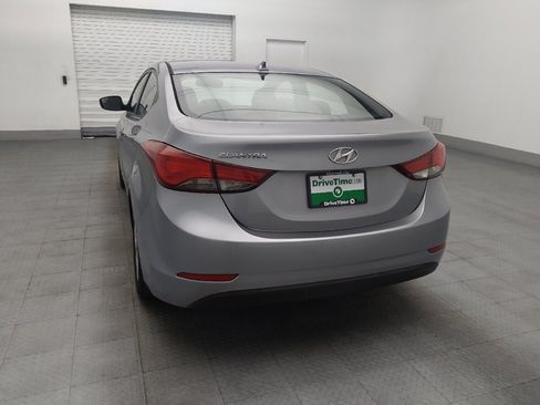 Used 2016 Hyundai Elantra SE w/ Option Group 02 FWD image 6