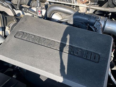 Used 2024 GMC Sierra 2500 Denali w/ Denali Reserve Package image 34