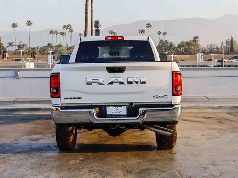 New 2026 RAM 2500 Big Horn AWD/4WD image 8