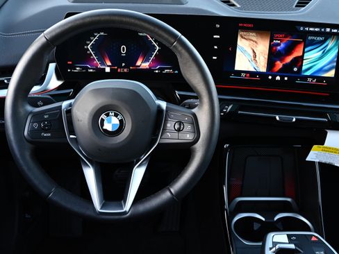 Certified 2025 BMW X2 xDrive28i w/ Premium Package image 14