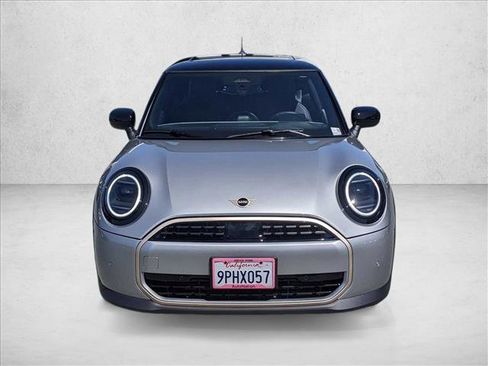 Used 2025 MINI Cooper 2-Door Hardtop image 2