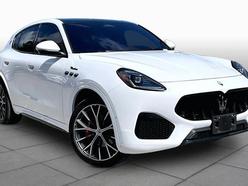 Used 2023 Maserati Grecale Modena AWD/4WD image 3