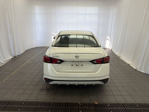 Used 2022 Nissan Altima 2.5 S FWD image 6