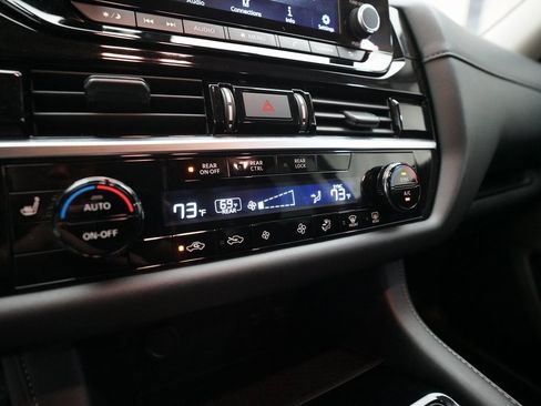 Certified 2024 Nissan Pathfinder SV image 20