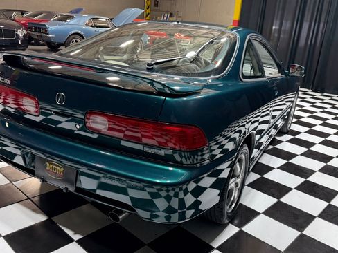 Used 2000 Acura Integra GS-R FWD image 8