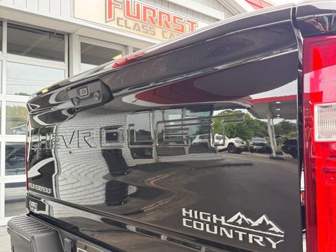 Used 2022 Chevrolet Silverado 3500 High Country w/ Z71 Off-Road Package AWD/4WD image 9