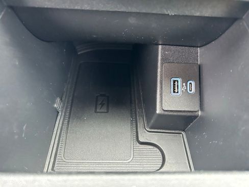 Certified 2023 Ford Edge ST-Line image 30