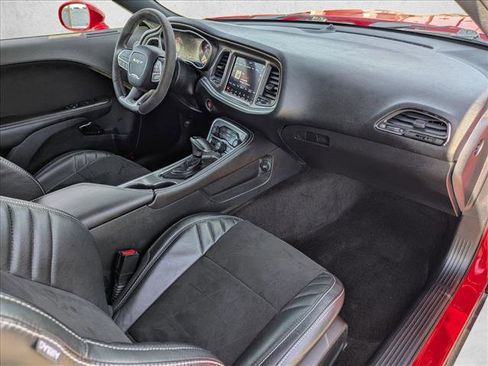 Used 2019 Dodge Challenger SRT Hellcat Redeye image 19