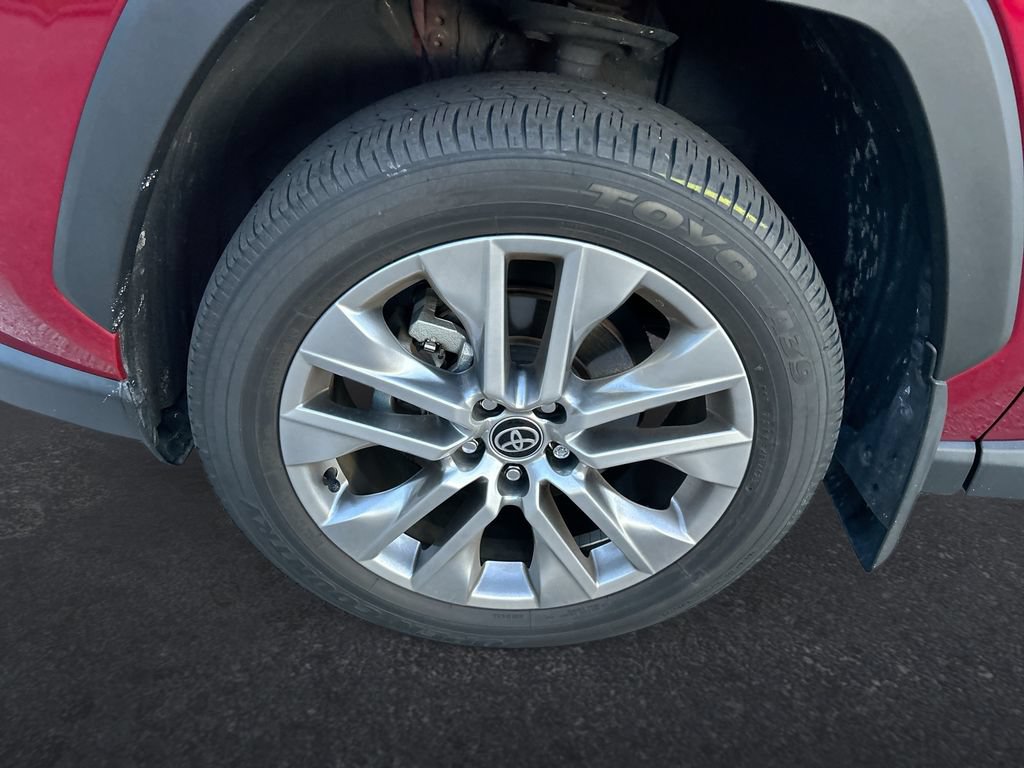 Used 2024 Toyota RAV4 Limited w/ Advanced Technology Package FWD image 10