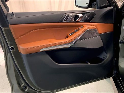 New 2026 BMW X5 xDrive50e image 10