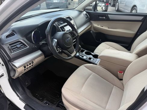 Used 2018 Subaru Outback 2.5i Premium AWD/4WD image 11