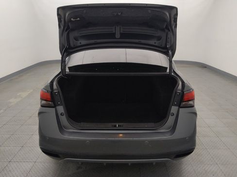 Used 2021 Nissan Versa SV FWD image 29