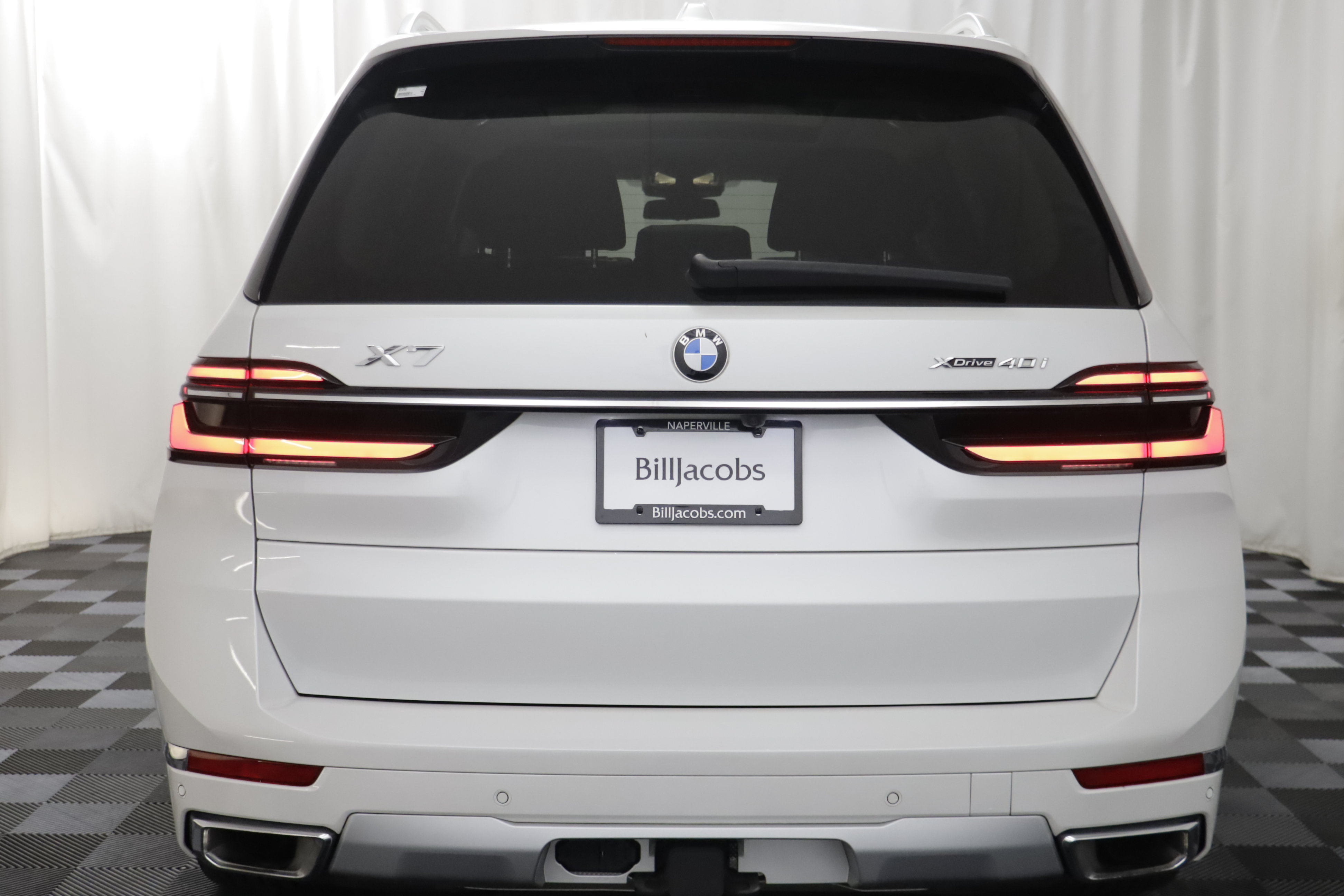 Used 2024 BMW X7 xDrive40i w/ Premium Package AWD/4WD image 16