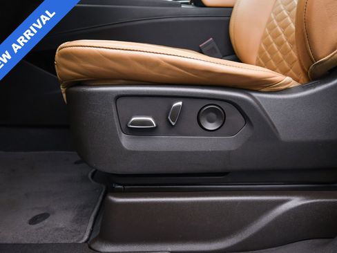 Used 2022 Cadillac Escalade ESV Premium Luxury image 45