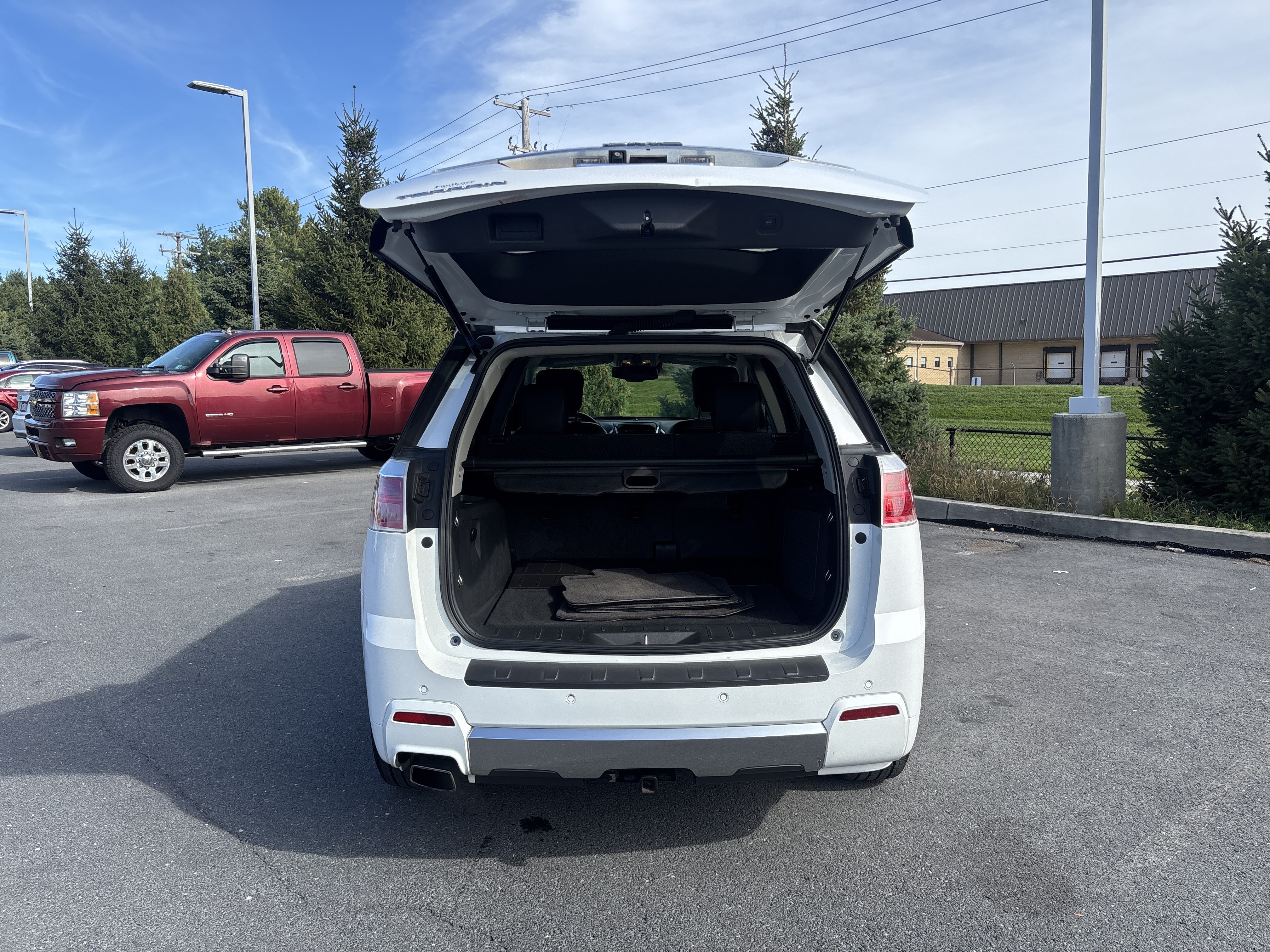 Used 2015 GMC Terrain Denali w/ Cargo Package FWD image 23