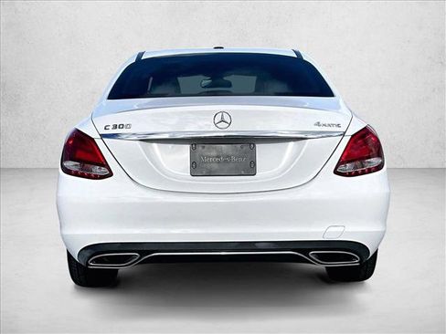 Used 2018 Mercedes-Benz C 300 4MATIC Sedan image 4