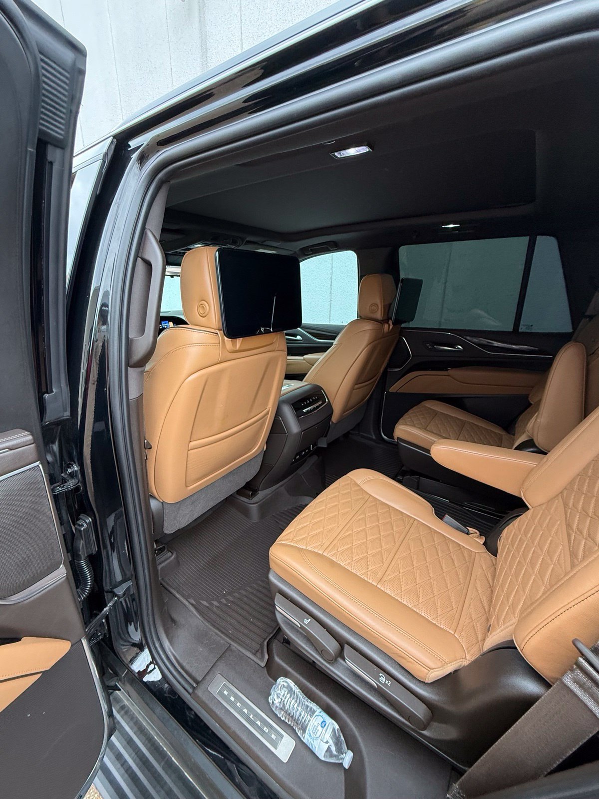 Used 2021 Cadillac Escalade Sport w/ Driver Assist Tech Package AWD/4WD image 12
