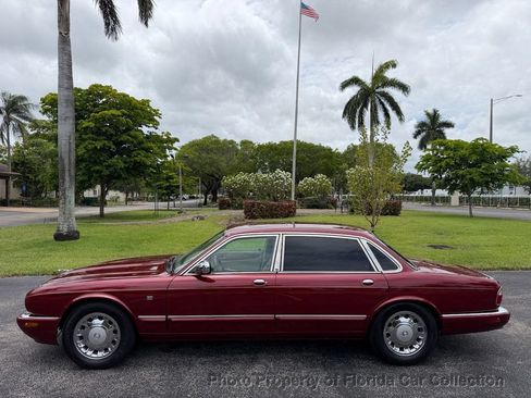 Used 1999 Jaguar XJ8 L RWD image 5