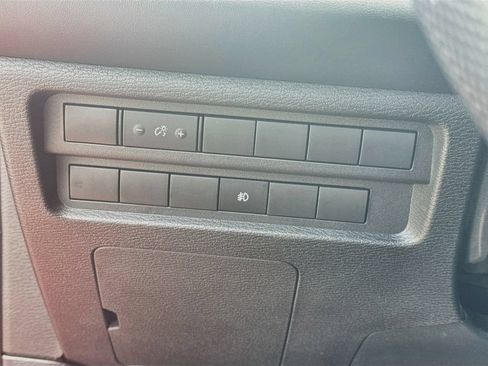 Used 2024 Mitsubishi Outlander ES FWD image 11