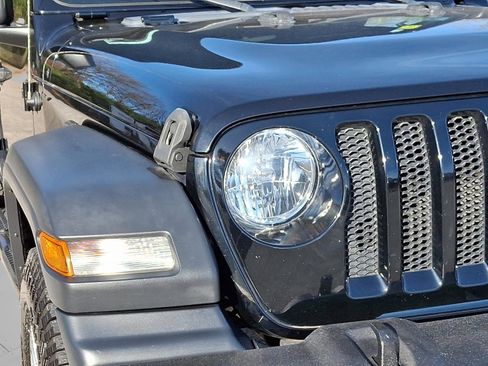 Certified 2018 Jeep Wrangler Unlimited Sport image 9