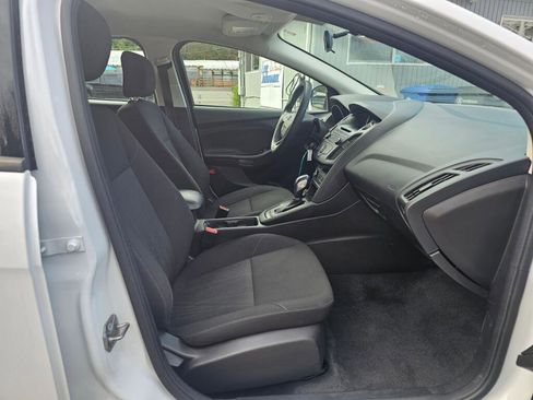 Used 2015 Ford Focus SE image 15
