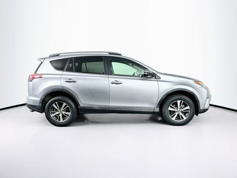 Used 2018 Toyota RAV4 XLE w/ Plus Extra Value Package AWD/4WD image 10