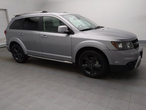 Used 2020 Dodge Journey Crossroad FWD image 11