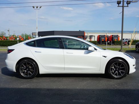 Used 2019 Tesla Model 3 Long Range image 4