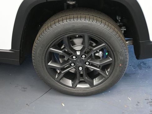 New 2025 Jeep Grand Cherokee L Limited w/ Trailer Tow Package image 14