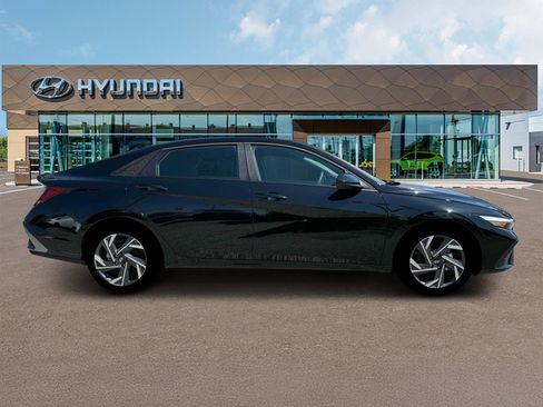 New 2025 Hyundai Elantra Sport w/ Cargo Package image 9