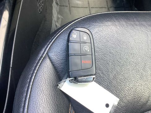 Used 2021 Jeep Compass Limited AWD/4WD image 19