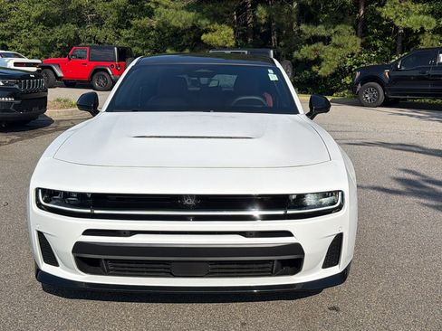 Used 2026 Dodge Charger Scat Pack AWD/4WD image 3