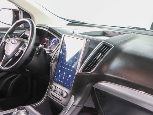 Used 2021 Ford Edge Titanium image 25