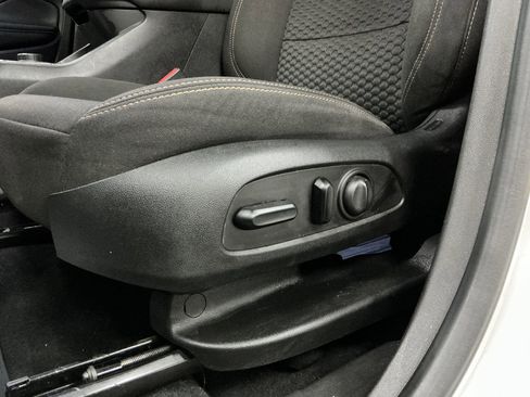 Used 2020 GMC Terrain SLE w/ Driver Convenience Package AWD/4WD image 20