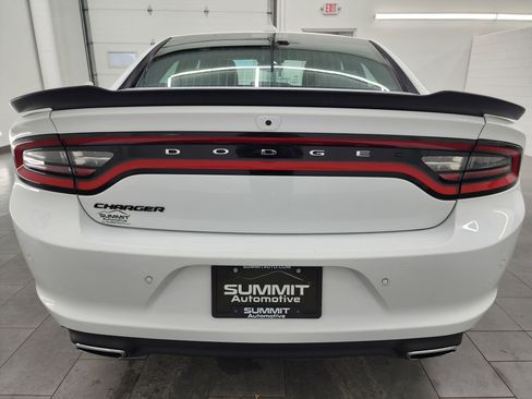 Used 2017 Dodge Charger SXT w/ AWD Plus Group image 26