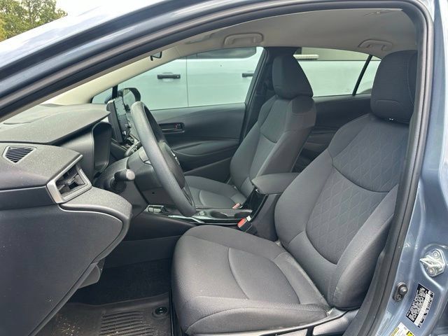 Used 2022 Toyota Corolla LE FWD image 14