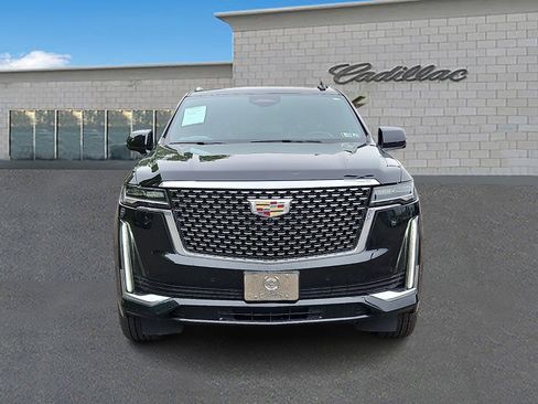 Used 2024 Cadillac Escalade ESV Premium Luxury AWD/4WD image 2