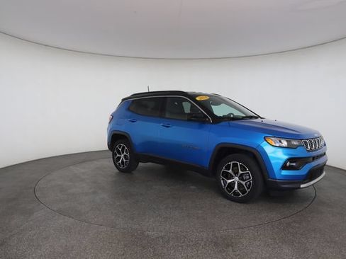 Used 2024 Jeep Compass Limited AWD/4WD image 27