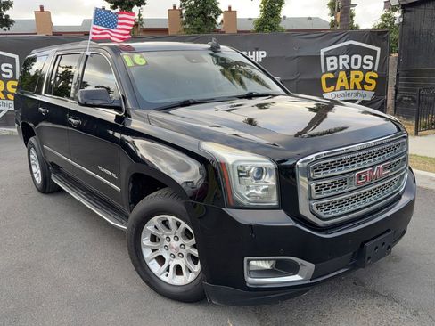 Used 2016 GMC Yukon XL SLT image 2