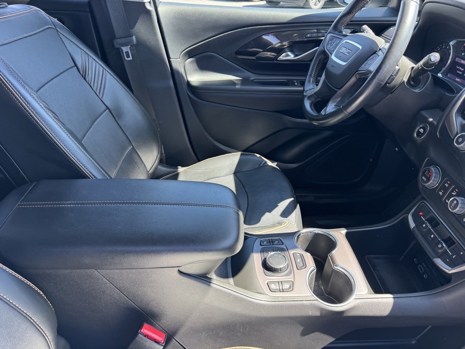 Used 2022 GMC Terrain AT4 w/ Tech Package AWD/4WD image 8