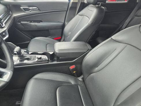 Used 2025 Kia Sportage EX FWD image 21